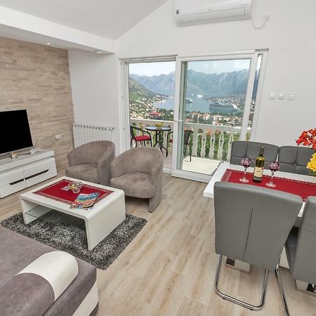 Apartment Kalle Kotor Bagian luar foto