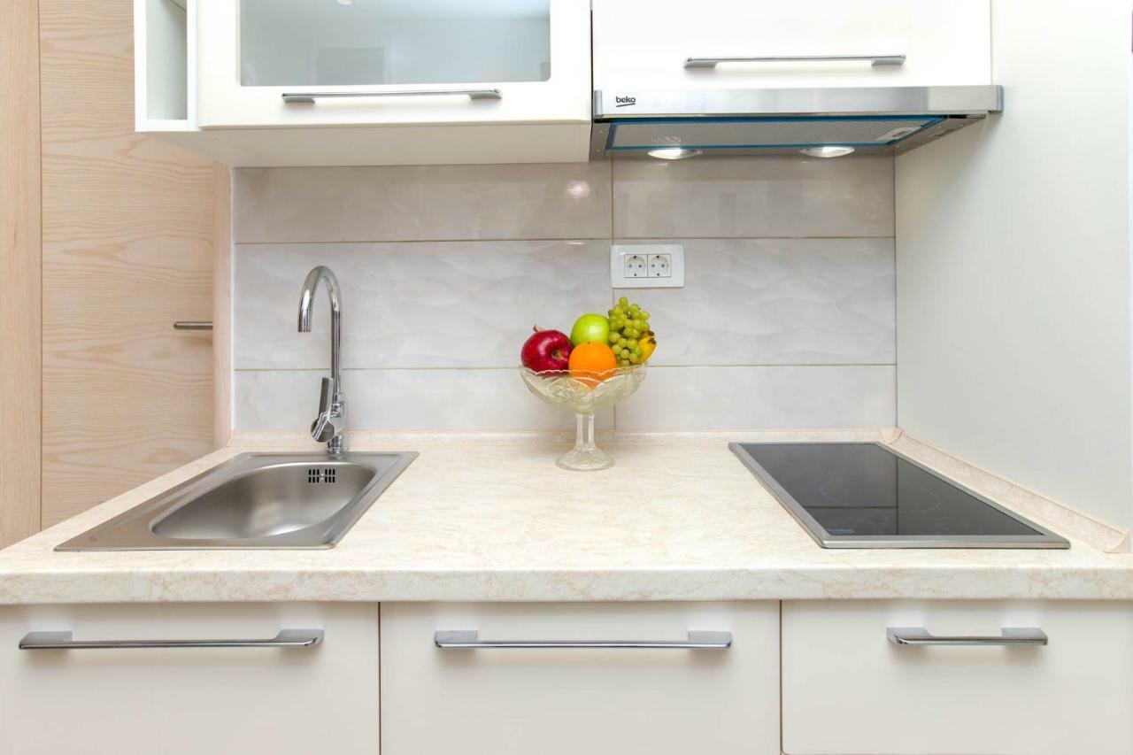 Apartment Kalle Kotor Bagian luar foto