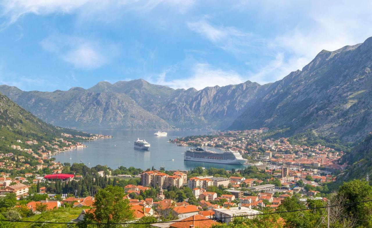 Apartment Kalle Kotor Bagian luar foto
