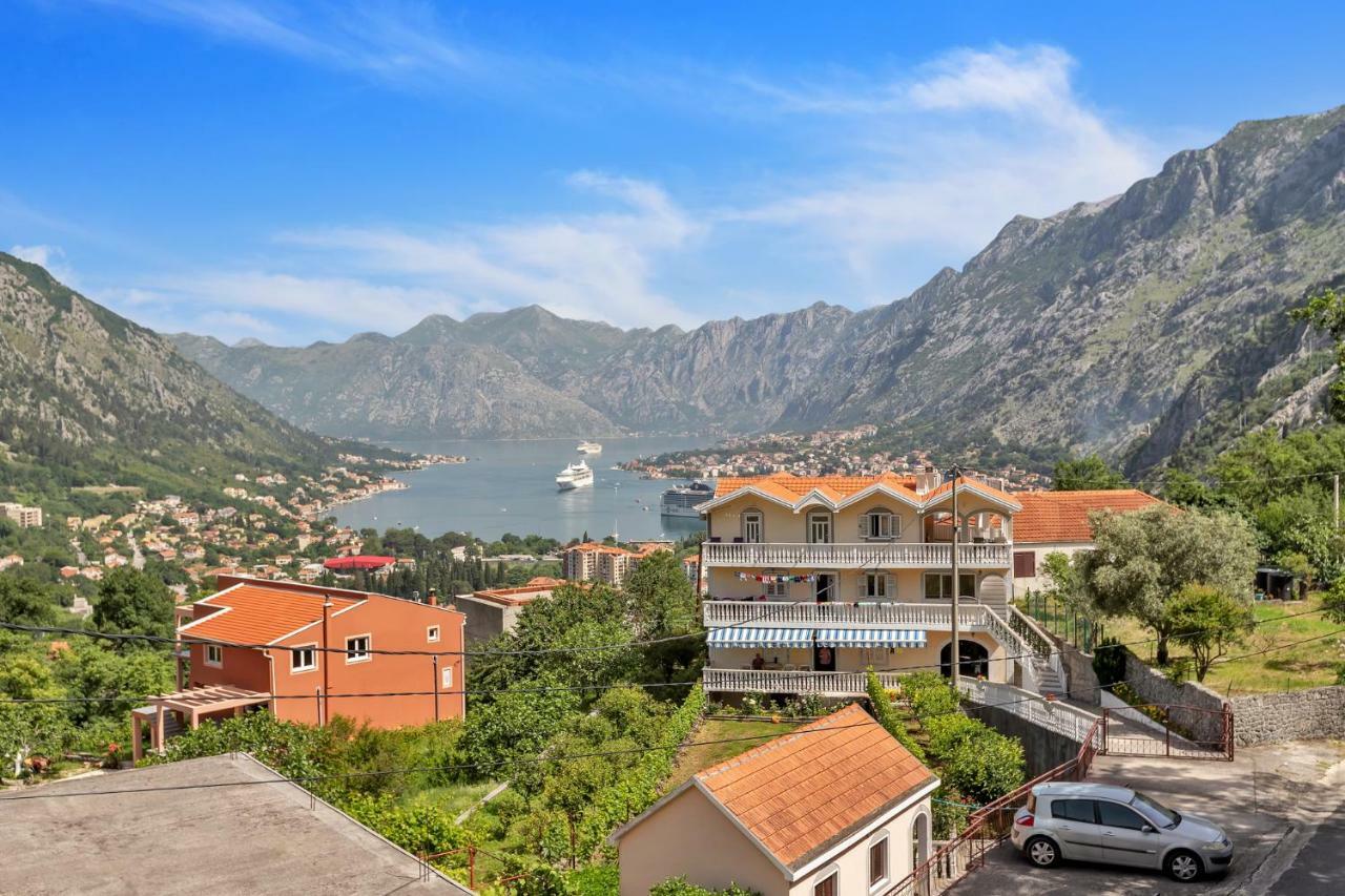 Apartment Kalle Kotor Bagian luar foto